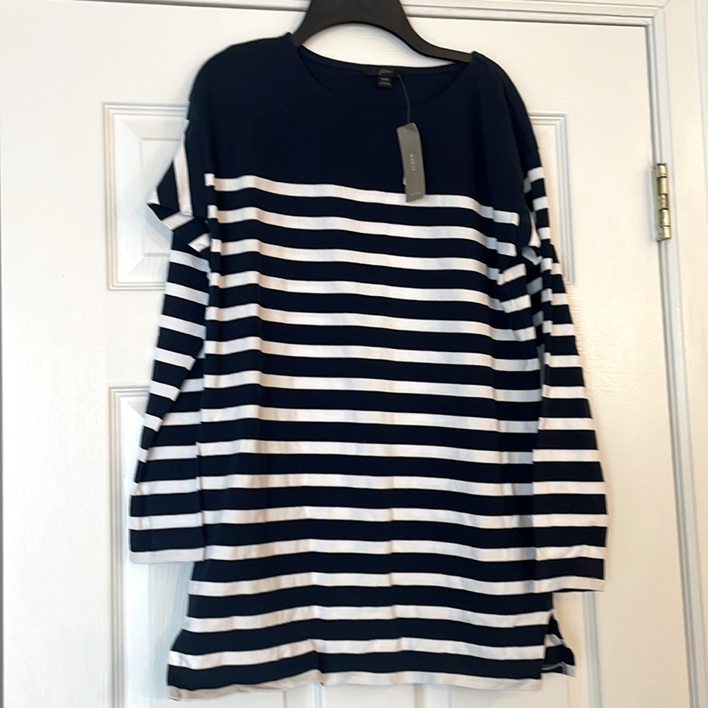 NWT Striped boatneck tunic top navy